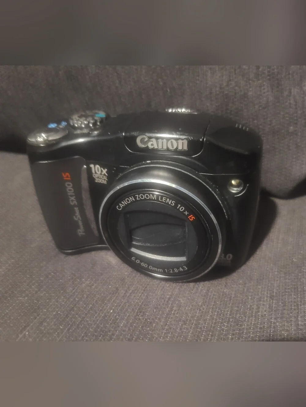 Canon PowerShot SX100 IS Compact Camera 8MP 10x Zoom 2.5in Screen Black